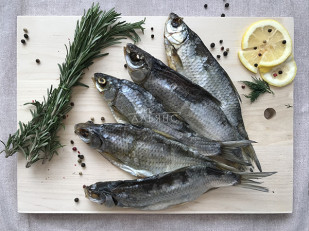 Рыцарское мясо говядины: Вобла вяленая астраханская крупная