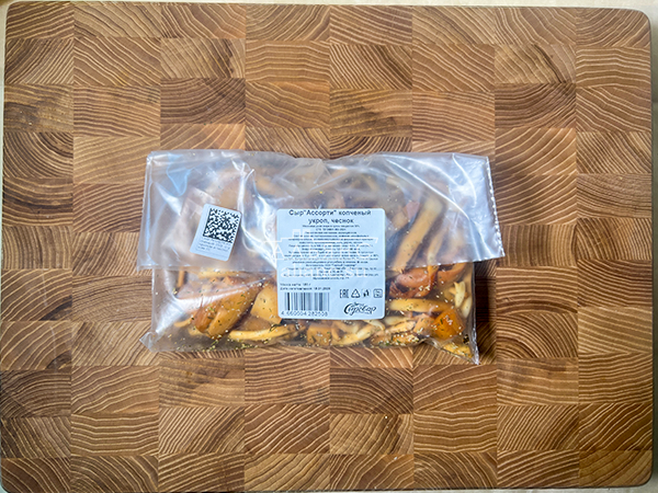 Сыр 150 гр ГОРНЫЙ СЫРОВАР (Ассорти копчёный с укропом и чесноком) в Липецке